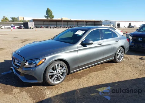 2018 Mercedes-Benz C 300 из США, поврежденный, VIN 55SWF4JB6JU281805